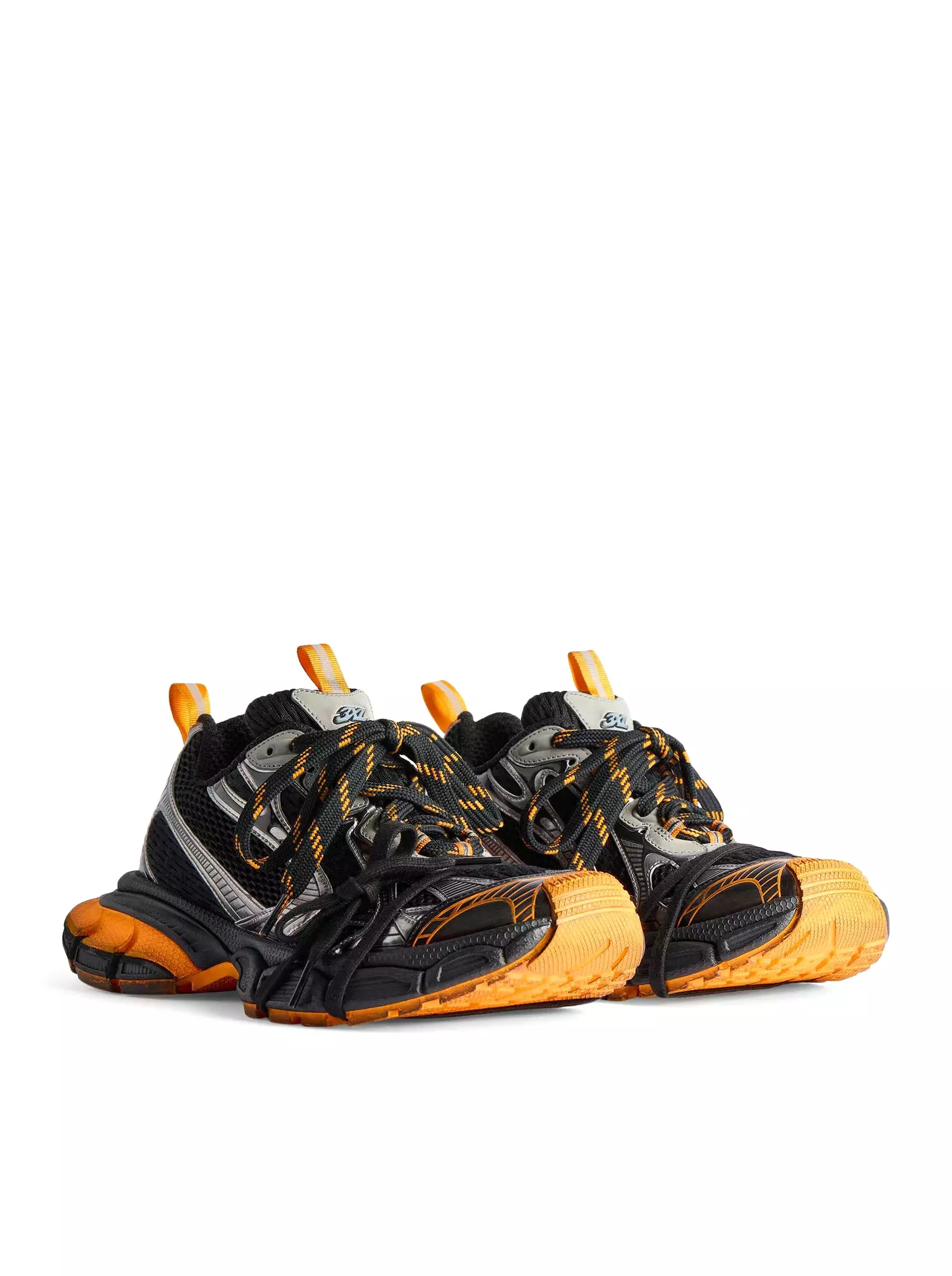 3XL sneaker in black, orange and gray mesh and polyurethane