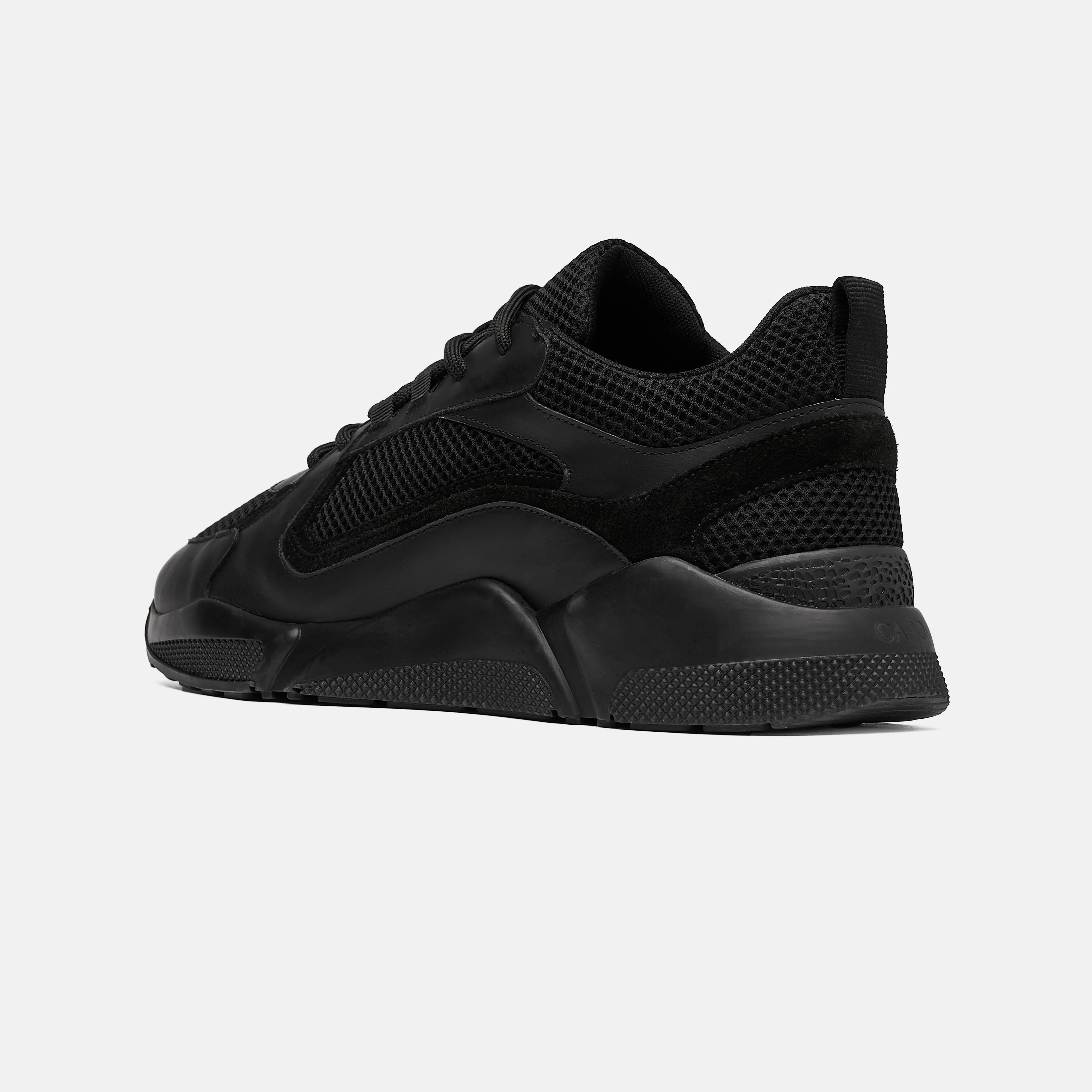 Capo RUNNER Trainer - Triple Black