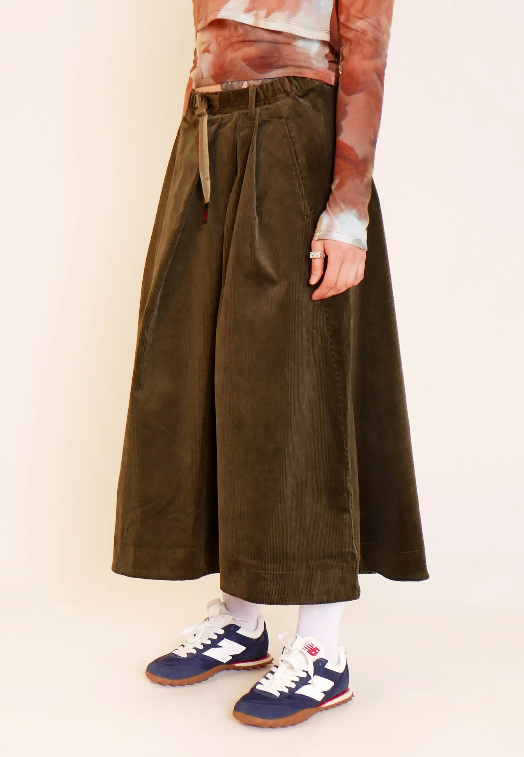 Corduroy Talecut Skirt - Olive