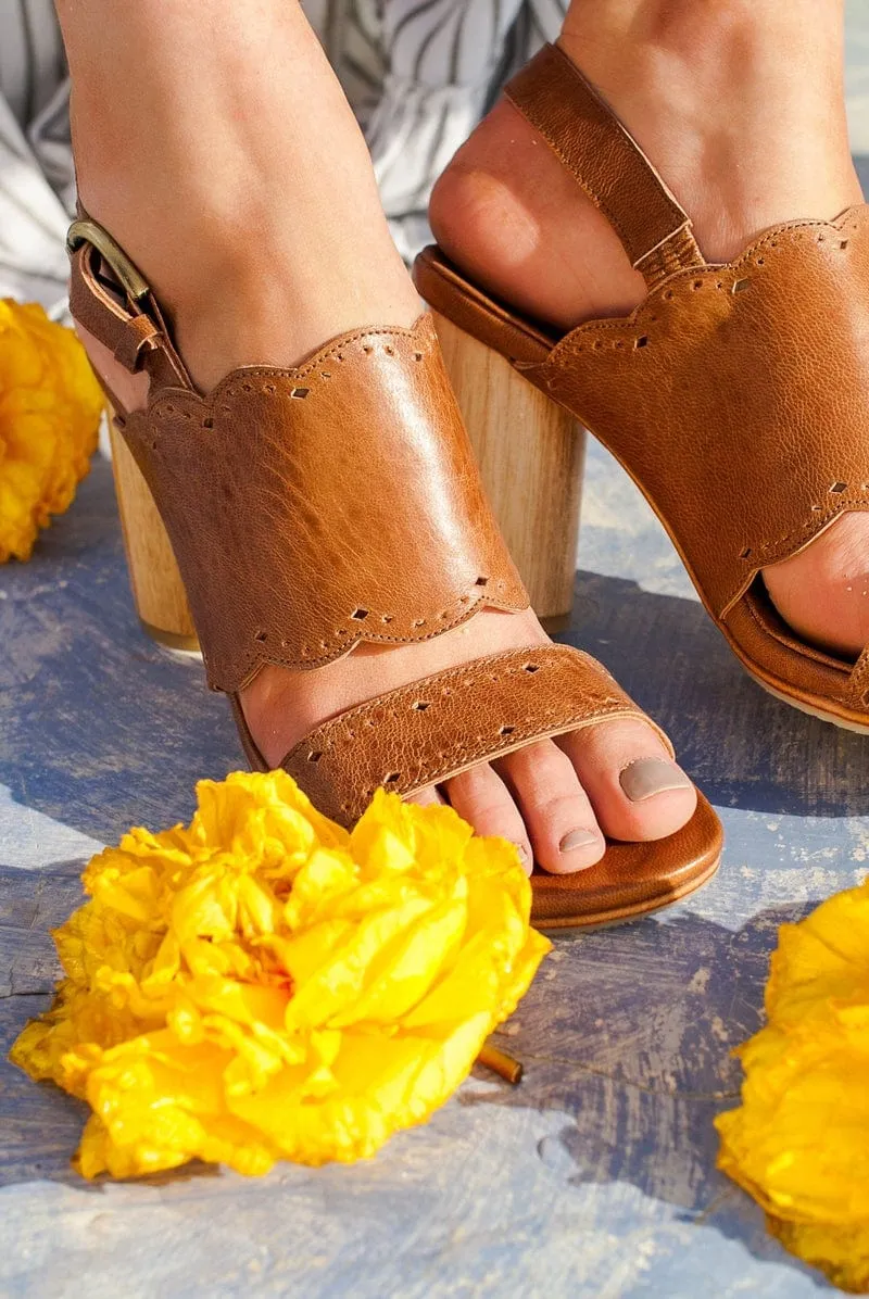 Crystal Glow Leather Heels in Vintage Camel