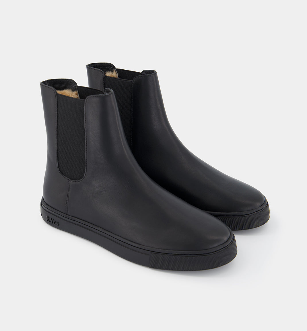 Everything - Pull on Chelsea Boot in Black Leather / Australian Merino Wool Lining