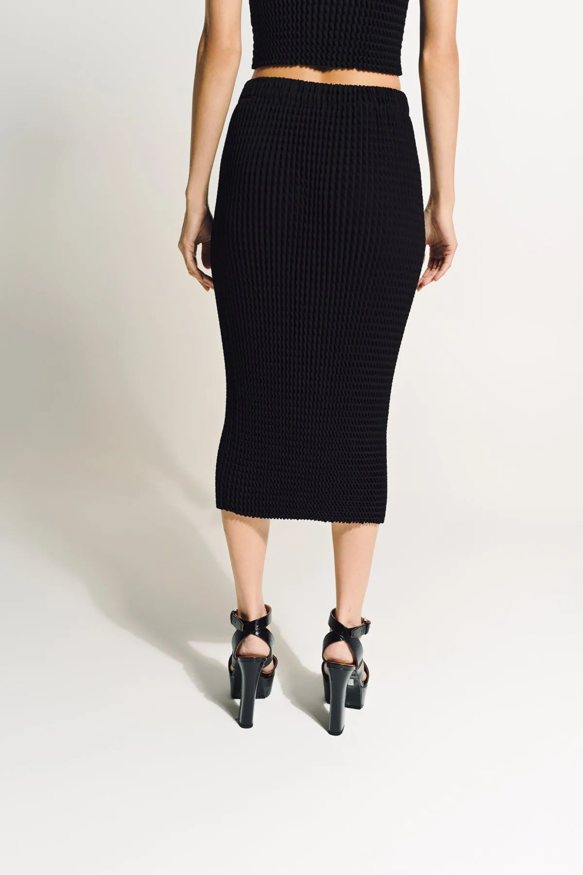 ISSEY MIYAKE | SPONGY BK-46 SKIRT