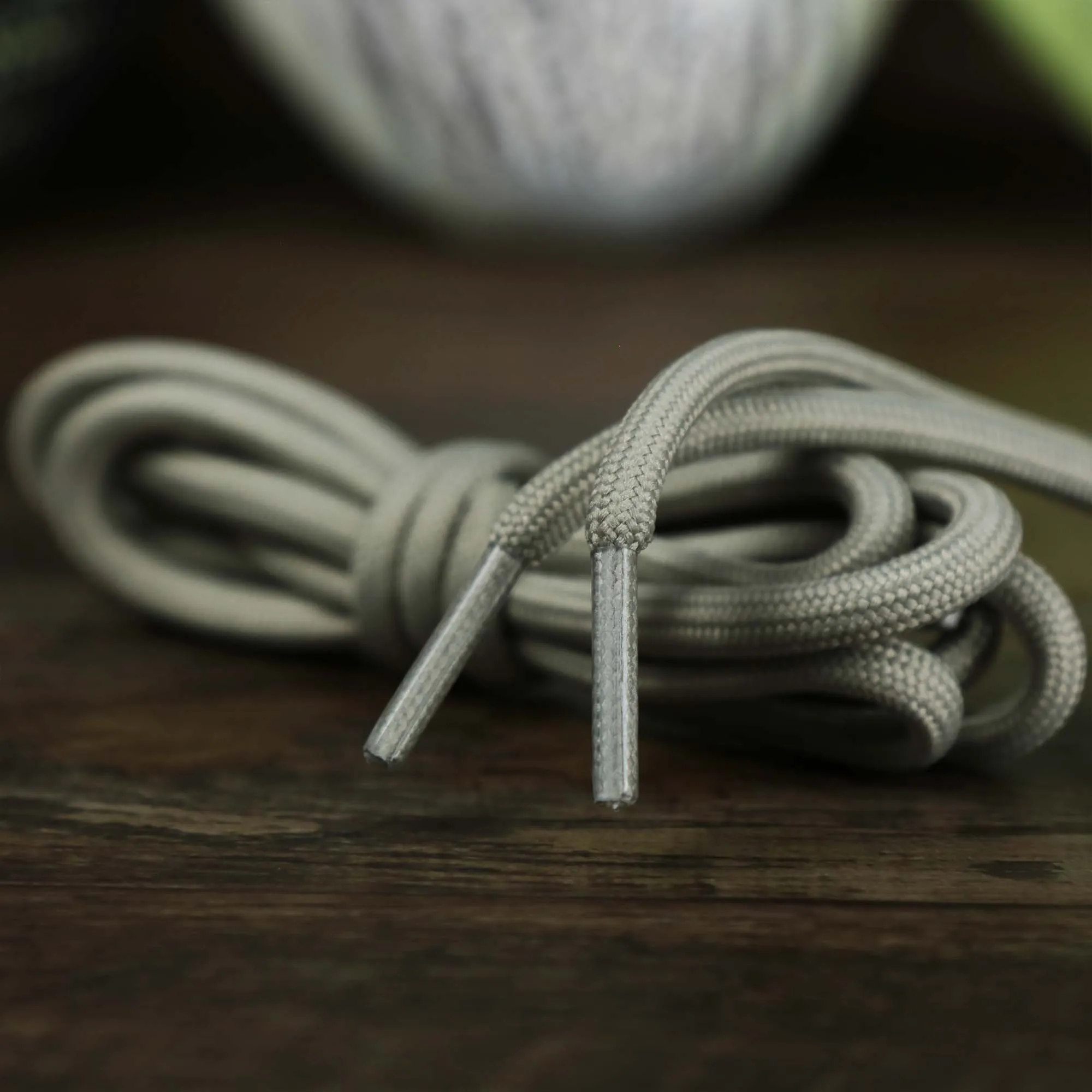 Solid Rope Light Grey Shoelaces with Light Grey Aglets | 120cm Capswag